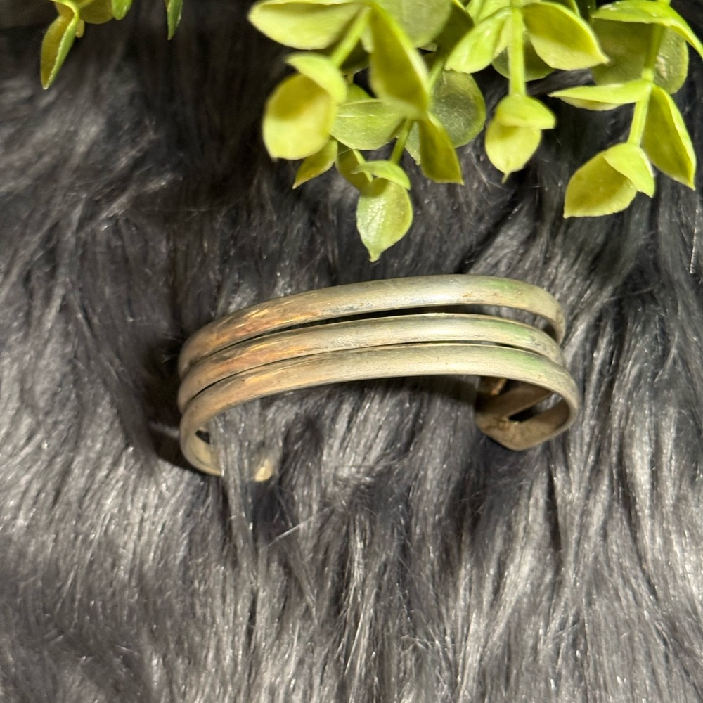 Silvertone Mexico Triple-Band Cuff Bracelet (c1) - Picture 4 of 8